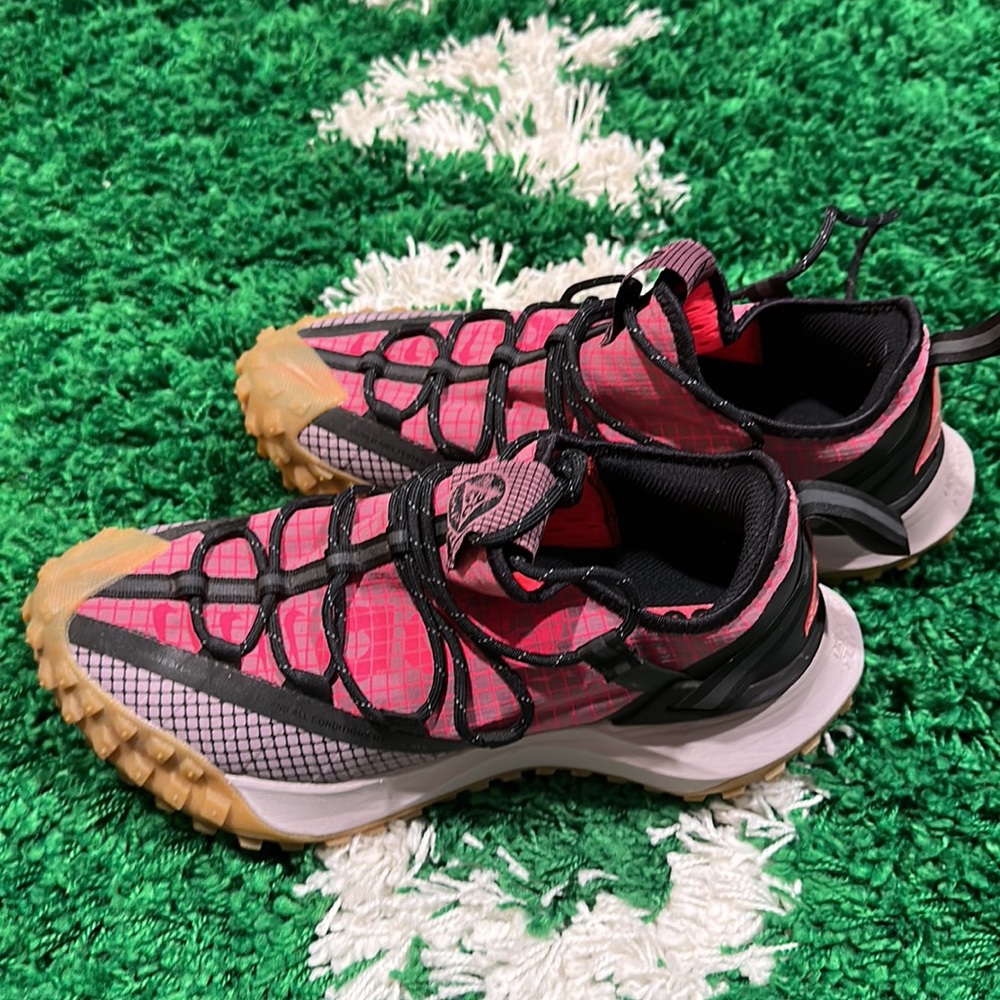 ACG Mountain Fly Low 'Flash Crimson' - Picture 7 of 10